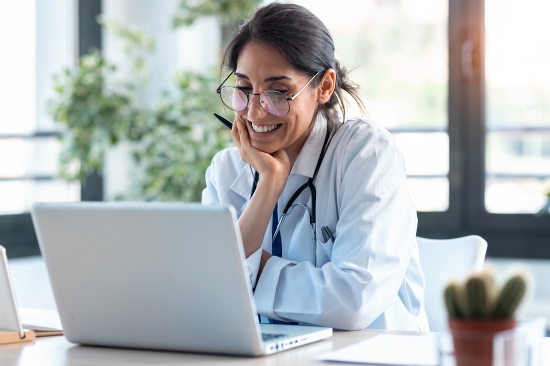 Veteran attending a virtual mental health evaluation